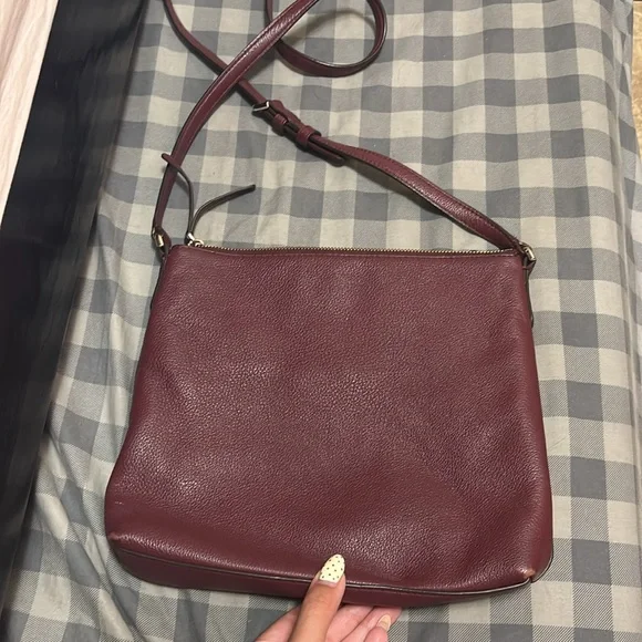 Kate Spade Jackson Crossbody Burgundy Bag - Picture 5 of 10